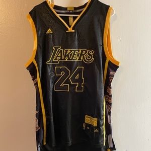 Kobe Bryant jersey